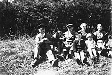 Klein Steegen; Familie Radtke im Jahre 1940